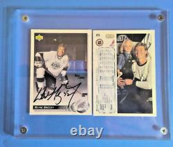 Autographed Wayne Gretzky UD Card #25 Limited series /500