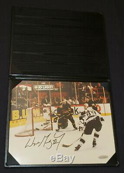 COLLECTOR CHOICE UPPER DECK AUTHENTICATED WAYNE GRETZKY AUTOGRAPH 8x10 PHOTO