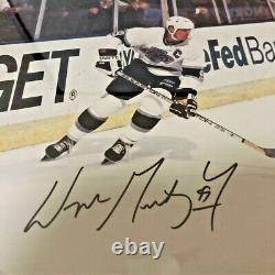 NHL Wayne Gretzky Autographed Signed Photograph LA Kings Upper Deck Auto