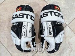 Rare Wayne Gretzky Hand-signed Easton Air Los Angeles Kings Gloves Uda & Jsa Wow