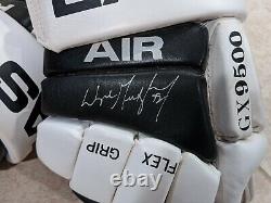Rare Wayne Gretzky Hand-signed Easton Air Los Angeles Kings Gloves Uda & Jsa Wow