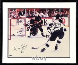 UDA Wayne Gretzky 802 Signed 16x20 Framed Photograph Upper Deck Holo