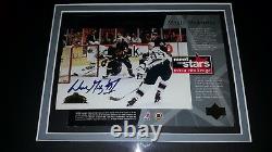 UDA Wayne Gretzky Signed Upper Deck 802 Goal Card Autographed Framed Magazine