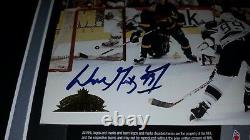 UDA Wayne Gretzky Signed Upper Deck 802 Goal Card Autographed Framed Magazine