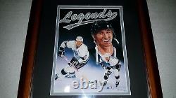 UDA Wayne Gretzky Signed Upper Deck 802 Goal Card Autographed Framed Magazine