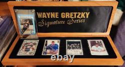 UD/Wayne Gretzky with2-Autographed Porcelain Signature Series-50/1000-with1979 RC/UG