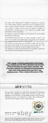 UD/Wayne Gretzky with2-Autographed Porcelain Signature Series-50/1000-with1979 RC/UG