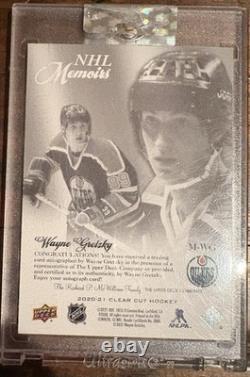 Upper Deck 2020-21 Clear Cut NHL Memoirs Wayne Gretzky Autograph Oilers