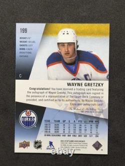 Upper Deck 2023-24 SP Game Used Wayne Gretzky Legends Autograph #199 Oilers NHL