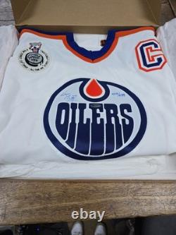 Upper Deck Authentic WAYNE GRETZKY Signed Jersey 404/499 Oilers Stanley Cup
