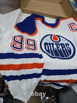 Upper Deck Authentic WAYNE GRETZKY Signed Jersey 404/499 Oilers Stanley Cup