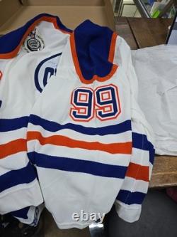 Upper Deck Authentic WAYNE GRETZKY Signed Jersey 404/499 Oilers Stanley Cup