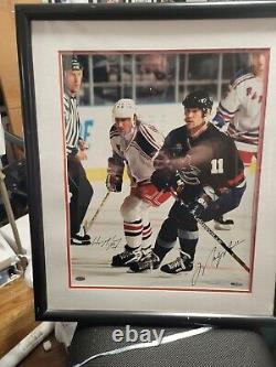 Upper Deck Autographed Wayne Gretzky Mark Messier 16x20 Framed UDA Steiner NYR