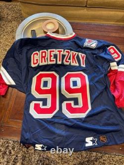 Upper Deck, Signed Wayne Gretzky Jersey, COA, Original Box