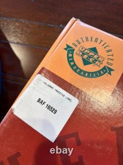 Upper Deck, Signed Wayne Gretzky Jersey, COA, Original Box