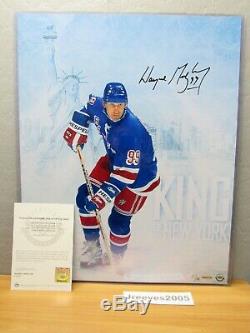Upper Deck Wayne Gretzky Autographed King of New York 16x20 Photo #21/99 with COA