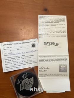 Upper Deck Wayne Gretzky LA Kings Autographed Hockey Puck