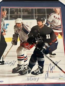 Upper Deck Wayne Gretzky Mark Messier Signed 16x20 Photo Framed Holograms Only