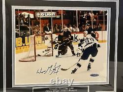 Upper Deck Wayne Gretzky Signed 8 x 10 Photo Framed withnameplate Hologram Only