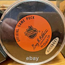 Upper Deck Wayne Gretzky Signed Los Angeles Kings Game Puck Hologram #AUC36647