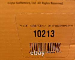 Upper Deck Wayne Gretzky Signed Los Angeles Kings Game Puck Hologram #AUC36647
