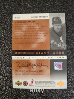 WAYNE GRETZKY 2003 Upper Deck Premiere Collection On Card Autograph
