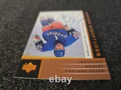 WAYNE GRETZKY 2003 Upper Deck Premiere Collection On Card Autograph
