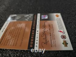 WAYNE GRETZKY 2003 Upper Deck Premiere Collection On Card Autograph