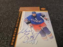 WAYNE GRETZKY 2003 Upper Deck Premiere Collection On Card Autograph WAYNE GRETZKY 2003 Upper Deck Premiere Collection On Card Autograph