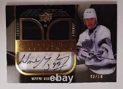 WAYNE GRETZKY-2009/10 UD Black (#49/50) Lustrous DUAL JERSEY/AUTO/AUTO/AUTOGRAPH