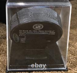 WAYNE GRETZKY 802 Autograph UDA Puck 1/200 Upper Deck COA & Case Ovechkin 895
