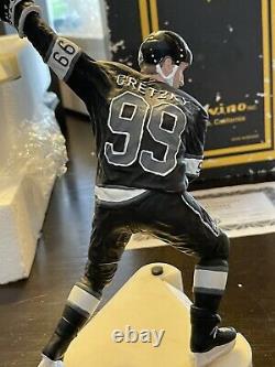 WAYNE GRETZKY Salvino Figurine 941/950 SIGNED AUTOGRAPHED UPPER DECK RARE