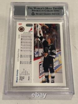 WAYNE GRETZKY Signed 1991-92 UPPER DECK Card #437 Beckett BAS Auto Graded 10