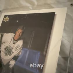 WAYNE GRETZKY Signed 1992 UPPER DECK Autograph AUTO 8x10 Photo 426/ 500