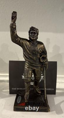 WAYNE GREYZKY #99 Signed AUTO Mini Kings STATUE Upper Deck Authenticated UDA