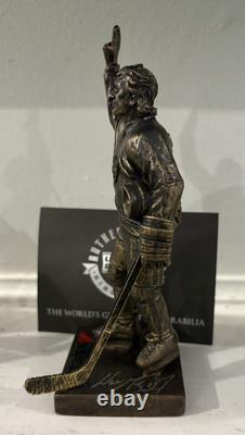 WAYNE GREYZKY #99 Signed AUTO Mini Kings STATUE Upper Deck Authenticated UDA