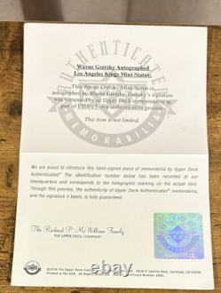 WAYNE GREYZKY #99 Signed AUTO Mini Kings STATUE Upper Deck Authenticated UDA
