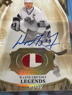 Wayne Gretzky 10/10 Ultimate Planks Auto 2023-24 Upper Deck Ultimate LPL-WG (PH)