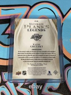 Wayne Gretzky 10/10 Ultimate Planks Auto 2023-24 Upper Deck Ultimate LPL-WG (PH)