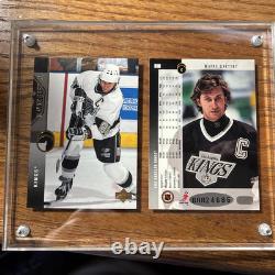 Wayne Gretzky 1994 UPPERDECK commemorative 412/500 HARD AUTOGRAPH w UD HOLOGRAM