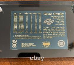 Wayne Gretzky 1994 Upper Deck Limited Edition Gold #802 Kings /3500 HOF