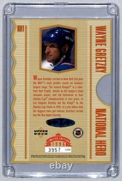 Wayne Gretzky 1996-97 Upper Deck National Hero Oversize Auto /250 #NH1 with COA
