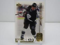 Wayne Gretzky 1999 Upper Deck Gretzky Living Legends Die Cut Parallel! 20/99