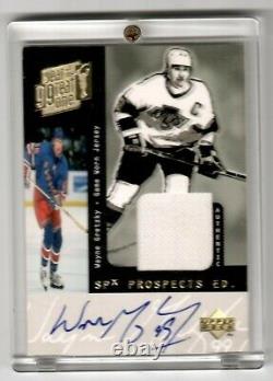 Wayne Gretzky 1999 Upper Deck SPx Prospects AUTO Game Worn Jersey Card #10/40