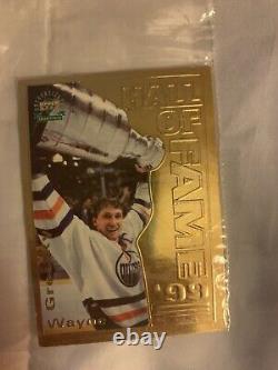 Wayne Gretzky 1999 hall of fame upper deck 22k gold cards