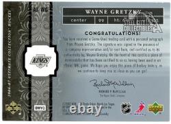 Wayne Gretzky 2006-07 Upper Deck Ultimate Patch Autograph Card #AJ-WG 17/50