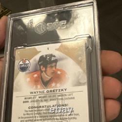 Wayne Gretzky 2015-16 Upper Deck The Cup GOLD SPECTRUM /12 ON CARD AUTO SGC 8.5