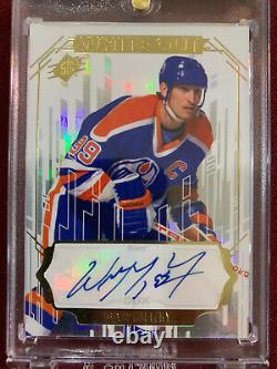 Wayne Gretzky 2016 Upper Deck SPX White Out On Card Auto Rangers Oilers