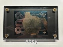 Wayne Gretzky 802 Upper Deck Gold Signature Card Limited Edition 2,144 of 3,500