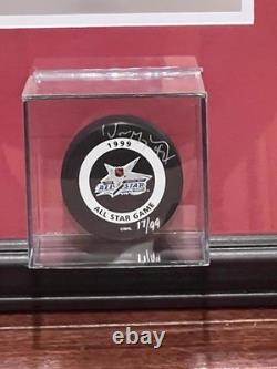 Wayne Gretzky'99 All Star Game LIMITED Autographed Framed Puck with Upper Deck